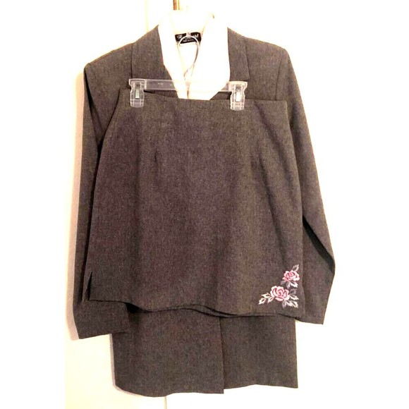 Be Smart Womens 2 Piece Skirt Suit Gray Heathered Long Sleeve Embroidered USA 11 - Picture 1 of 12
